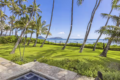 Kahala Beachside Estate: Luxury Estate w/Pool, Jacuzzi, AC & Spacious Yard, photo 2