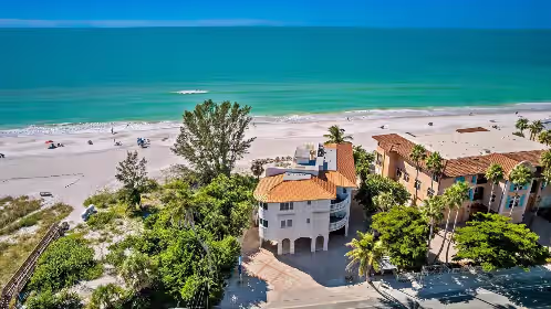 Anna Maria Grand: Gulf Front! On the Beach! Sleeps 22 by Anna Maria Life Vacation Rentals, photo 2