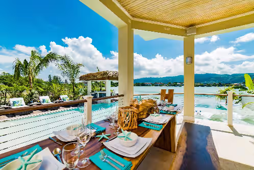 5 BDR LUX MODERN BEACHFRONT VILLA PRIVATE INFINITY POOL & OCEAN VIEWS STAFF, photo 3