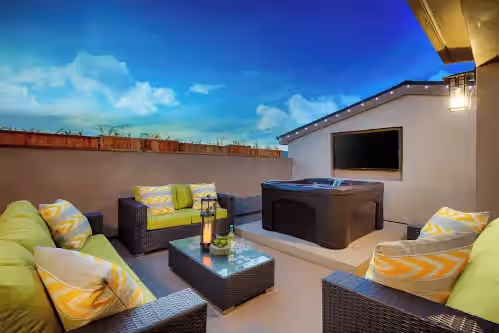 7 Br, 2 Hot Tubs, Rooftop, Beach Block, Ocean View, photo 5