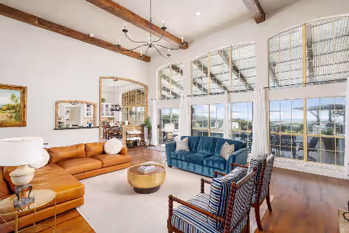 Luxurious Estate with Private Pool, Basketball Court, and City Views, photo 2