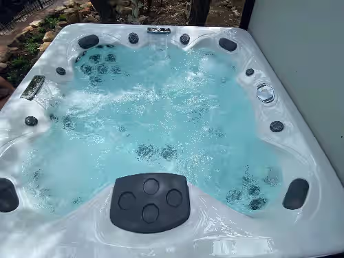 Brand New 2021, eight person Master Spa at Private Luxury Resort, 2 Pools, Hot Tub, Elevated Playground Can Sleep Up to 18