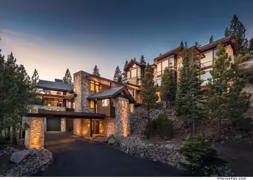 Luxury Villa, Panoramic Lake Views, Pier, Concierge, Ski