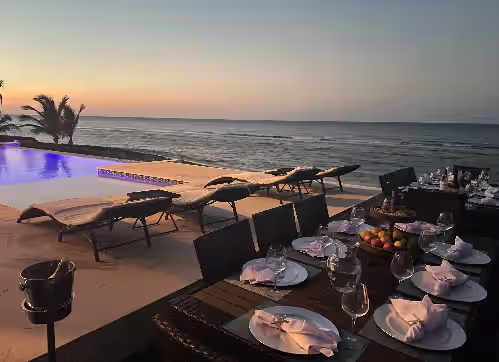 Outdoor dining at CORAL VISTA