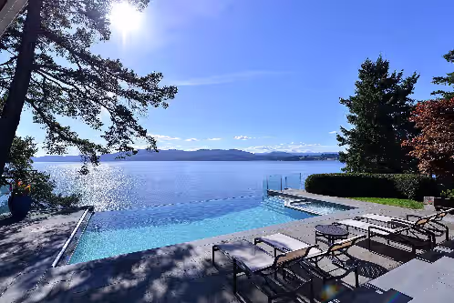 Incredible 6 Bedroom 6 Bath Oceanfront Lodge with Infinity Edge Pool, photo 2