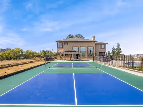 Luxury 4 Acre Estate, photo 2