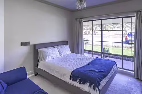 Prestigious Expansive Home with Almost Everything, photo 3