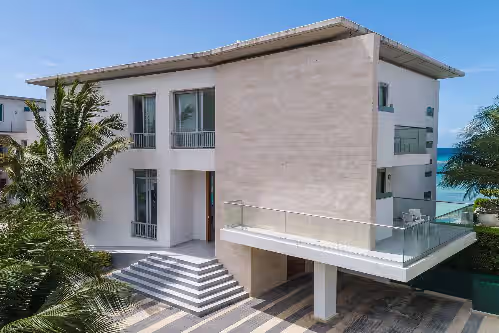 Beachfront Villa Infinity Pool, Gym, Media room. 6 Bedrooms 7 baths. Sleeps 13, photo 3