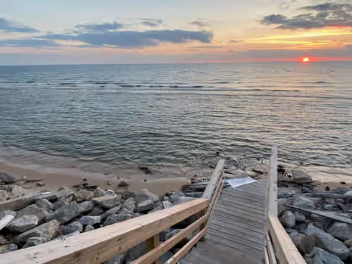Indoor Pool/Spa with Lake Michigan Beach Access! Near Grand Haven and Sleeps 24, photo 3