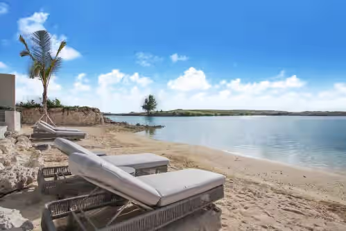 Vida Bella: Oceanfront estate w/ private beach, full staff, pool, gym & cinema, photo 5
