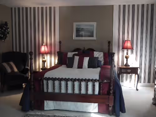 3 acre waterfront estate, photo 2