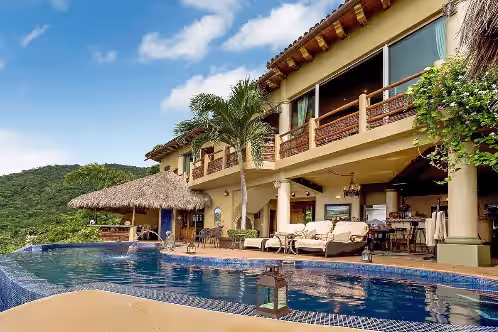 VILLA LOS ARCOS: 5 Star Oceanfront With Full Staff, photo 3