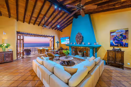 Luxury, Beachfront, w/Staff, private poolcan also rent as a 5 bedroom see price, photo 4