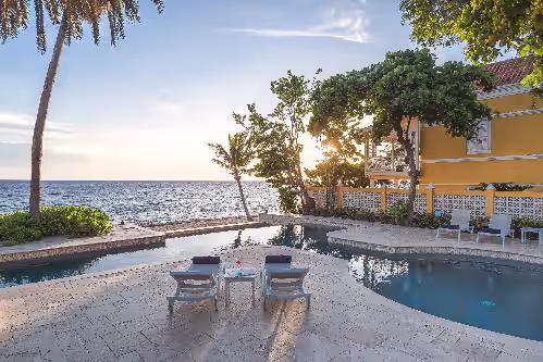 Private oceanfront estate with staff onsite and private beach for 2, photo 3