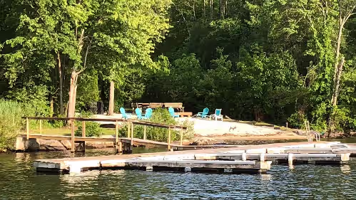 Candlewood Lake Perfection: Large and very private House, property and pool, photo 3