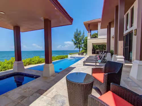 "LIVING WATERS ROATAN" CAMP BAY BEACH LUXURY OCEANFRONT VACATION VILLA, photo 3