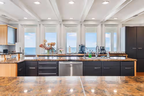 Lake Michigan beach home. Saugatuck. Heated pool, hot tub, 8 bedrooms. 9 baths, photo 3