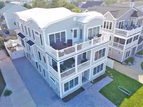 10 Chicago Street - 10 Bedrooms - 91/2 Path Ocean Block w/ pool