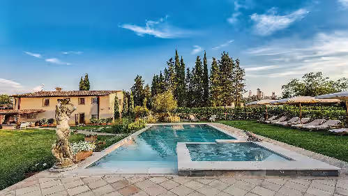 VILLA IRIS LUXURY SAN GIMIGNANO, 6 EN-SUITE BEDROOMS, SWIMMING POOL, SPA, SAUNA, photo 3
