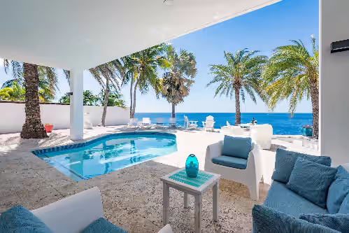 Luxurious OceanFront Secured resort 3 MIN TO BEACH