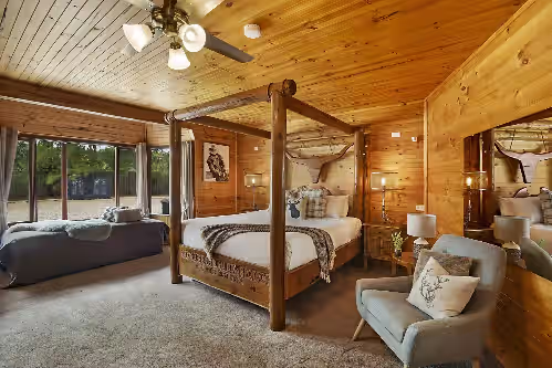 Stag bedroom at Hunter Valley Lodge & Retreat