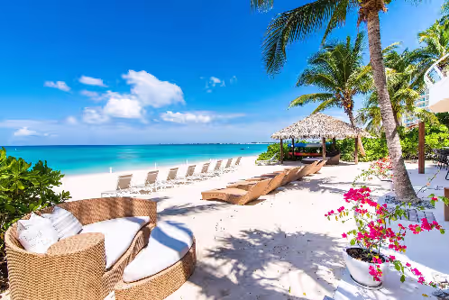 Seascape Villa: Rare 7 BDR on Seven Mile Beach w/ Cabanas, Private Pool & More, photo 3