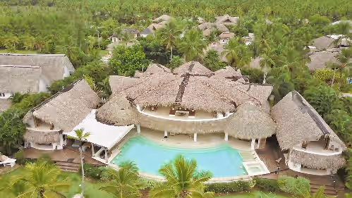 Villa del Mar, Luxury villa on the beach,13 bedrooms, pool, jacuzzi, full staff