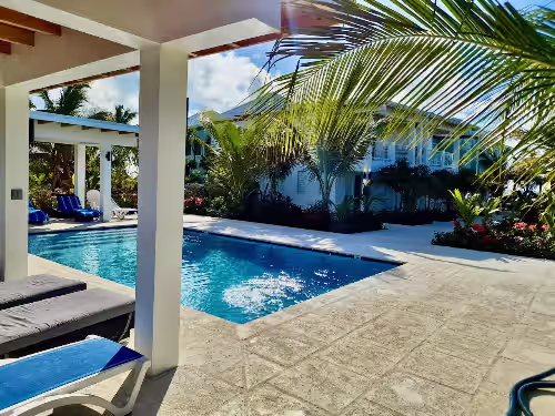 Beach Front! Beautiful Beach, 2 Pools!!, Amazing Ocean Views + Sunsets, photo 2