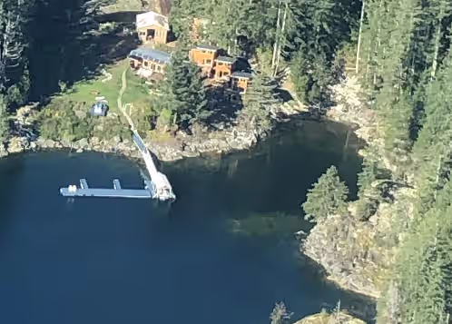 Secluded Oceanfront Property in a peaceful cove in Desolation Sound, photo 3