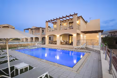 Irida beachfront Villa for 12 next to all amenities