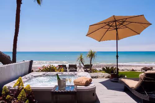 LARGE CONTEMPORARY HOME ON THE SAND, HOT TUB, CHEFS KITCHEN, ENDLESS VIEWS, photo 3