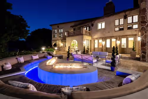 Carolwood - Modern Tuscan Villa with Rolling Lawns and Loggia in Holmby Hills