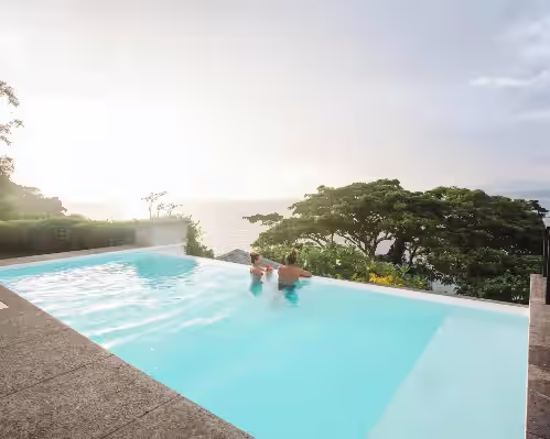 Tavola Villa Figi - Beachfront Luxe Villa Escape — Infinity Pool, Views, and Resort-Style Service