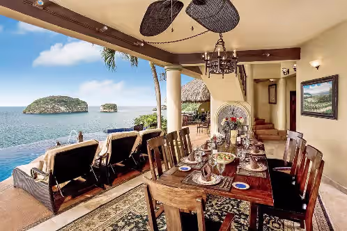 VILLA LOS ARCOS: 5 Star Oceanfront With Full Staff, photo 4