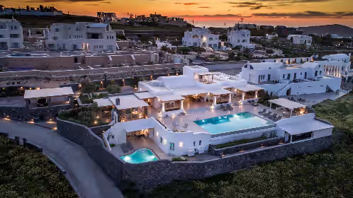 Luxury Villa in Imerovigli. 8 Bedrooms, accommodates 16 guests. Offers privacy.