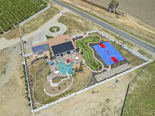 LUXURY ENTERTAINMENT OASIS
