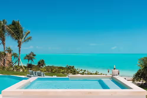 8 Bedroom Luxury Beachfront Villa in Turks & Caicos - Incredible Location