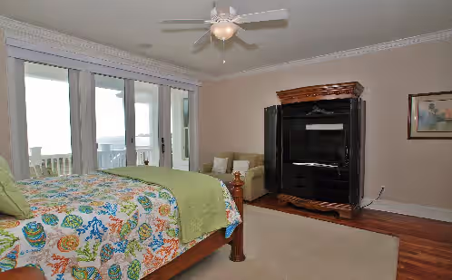 Room at OCEANFRONT / FIREFLY / POOL / ELEVATOR / GREAT FOR LARGE FAMILIES