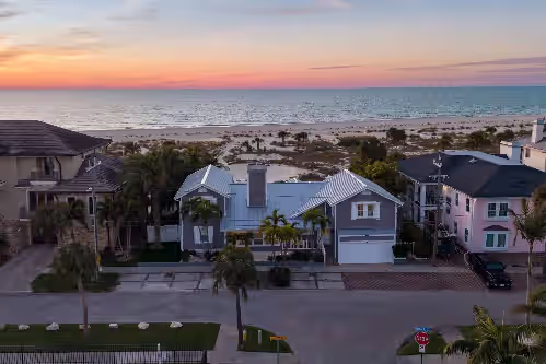 Beach Front - Heated Pool - Putt Putt - Fire Pit