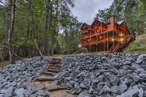 Riverside Sanctuary: Serene Luxury Lodge in Ellijay -750' of Riverfront Splendor, photo 4