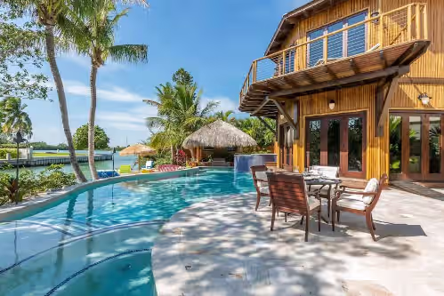 Luxe Waterfront Retreat-2 Pools-Beach-Spa-Dock-Bar, photo 2