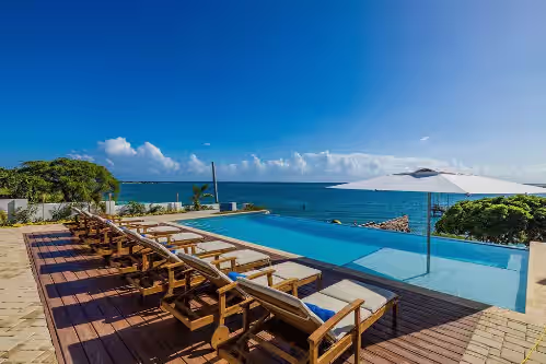 BeachFront Villa w/ Pool, Sleeps 16, Dining, & Tub, photo 3