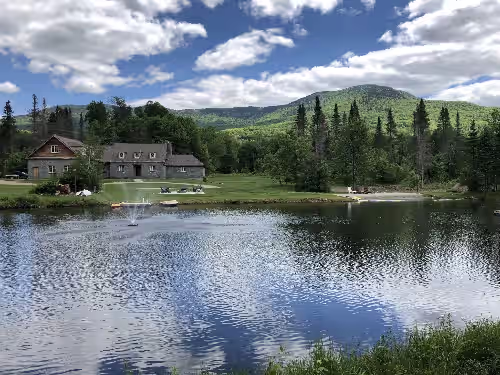 Lake at Greystone Manor An isolated 30 Acres in Stowe, with Hot Tub