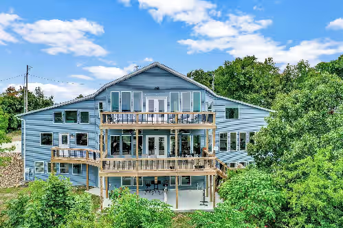 Mountain Mansion w/ Hot Tub! Sleeps 20 in beds!