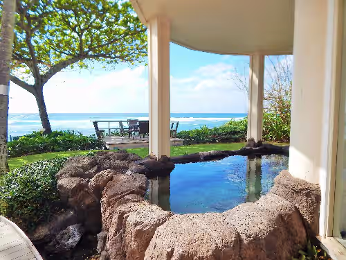 Beachfront Luxury Property with Pool, photo 4