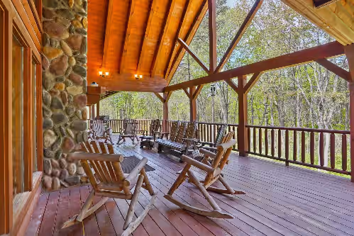 Best Location Lodge! Fishing Pond, WiFi , Fireplaces, Bball court, Onsite Trails, photo 3