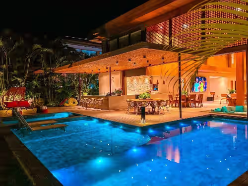 Mansão em Praia do Forte Vista Mar, Condominio Piscinas Naturais - Jangadas