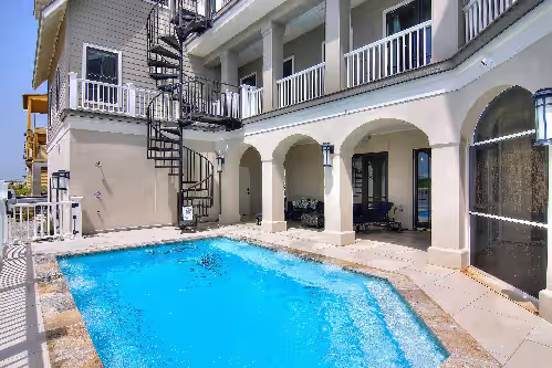 LUXURY RETREAT-OCEAN VIEWS/BEACH ACCESS/POOL FREE FALL SUN WITH A FRI/SAT STAY, photo 4