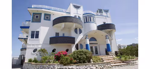 Oceanfront 7+BR, 3rd fl pool, roof top hot tub. Inquire about August Specials, photo 4