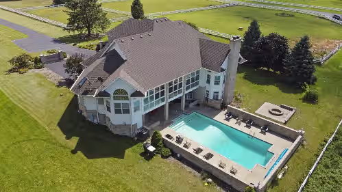 HUGE Crystal Lake 7 Acre Ranch w/Pool & Hot Tub, photo 4